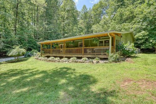 243 Chattahoochee Acres Dr, Cleveland, GA, 30528-2579 | Card Image