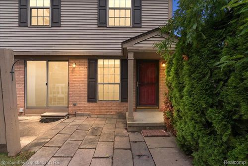 3173 Hidden Ridge Dr, Waterford, MI, 48328-2585 | Card Image