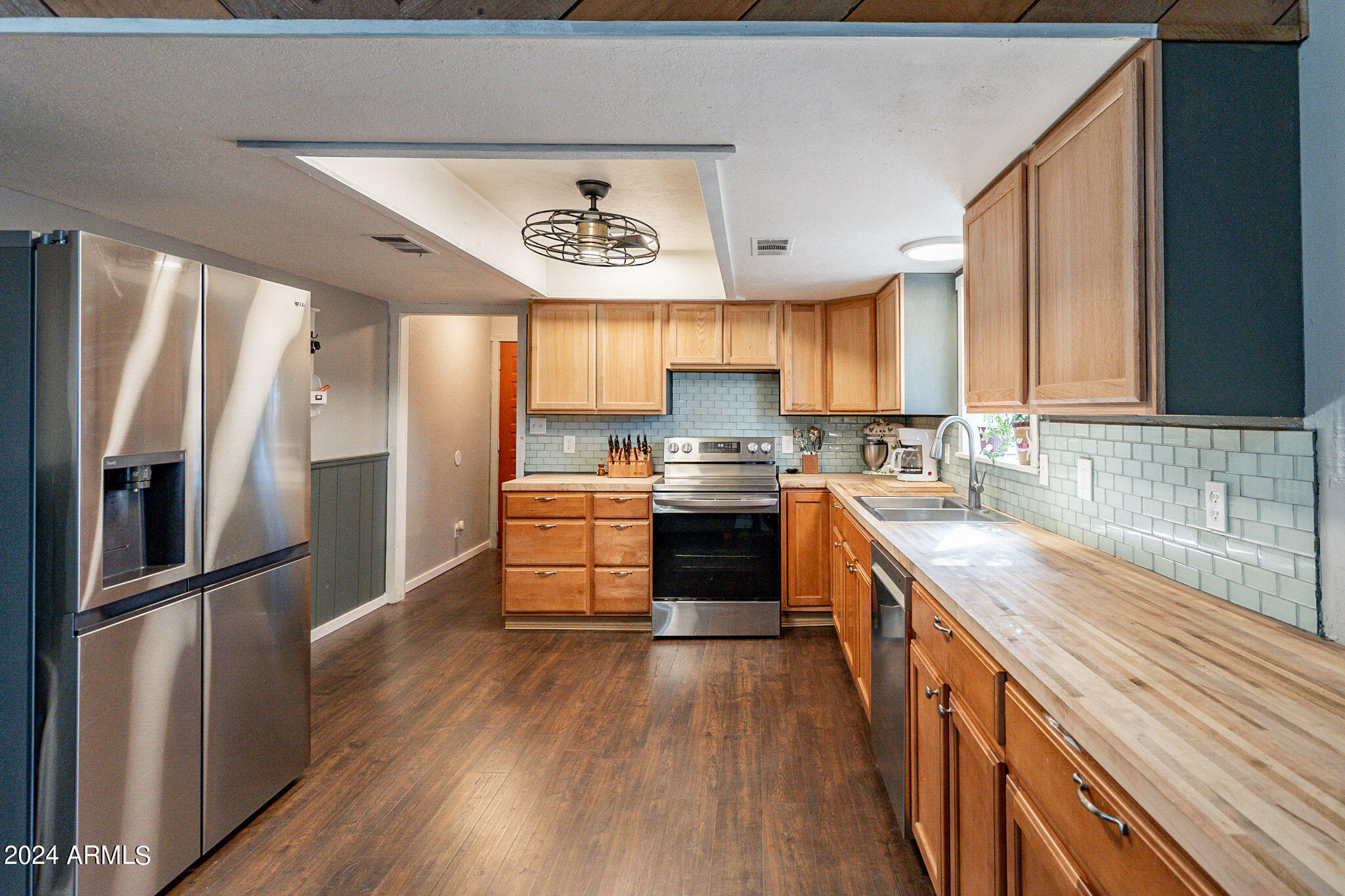 1495 N Casa Grande Avenue, For Sale in Casa Grande Zoocasa