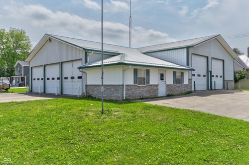 206 S Meridian St, Washington, IN, 47501-3501 | Card Image