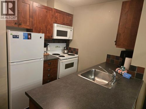 307-2070 Summit Dr, Panorama, BC, V0A | Card Image