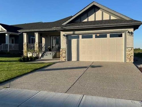 525 Muirfield Cres, Lyalta, AB, T0J1Y1 | Card Image