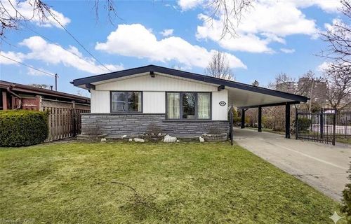 85 Ranchdale Dr, Hamilton, ON, L8V2L9 | Card Image