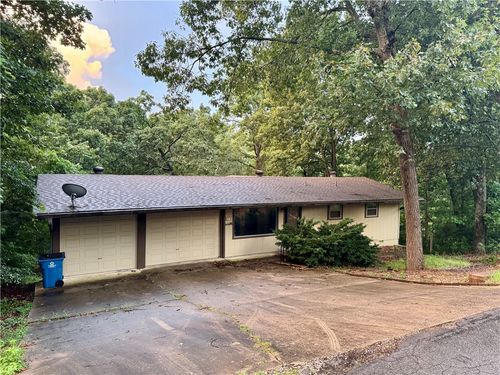 19 Gore Ln, Bella Vista, AR, 72715-8715 | Card Image
