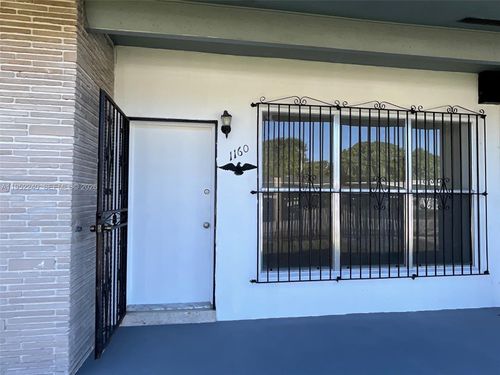 na-1160 Ne 200th Ter, Miami, FL, 33179-2672 | Card Image