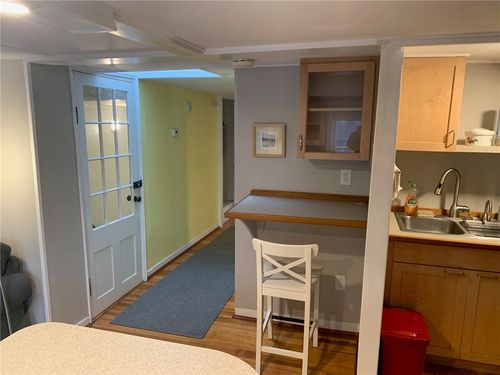2-107 Prospect Hill St, Newport, RI, 02840-3128 | Card Image