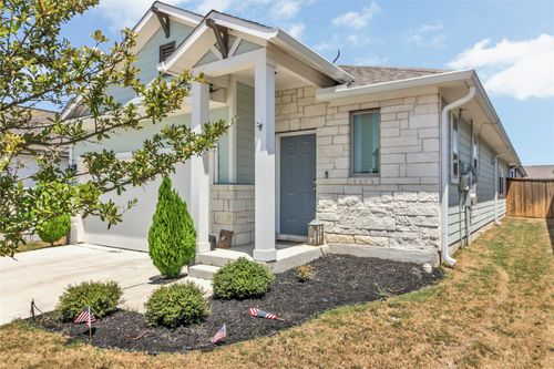 112 Old Stagecoach Road, Jarrell, TX, 76537 | Card Image