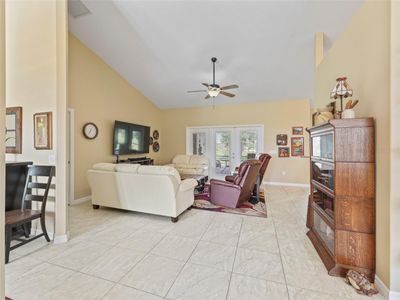 531 Dowling Circle, House other with 3 bedrooms, 2 bathrooms and null parking in Lady Lake FL | Image 3