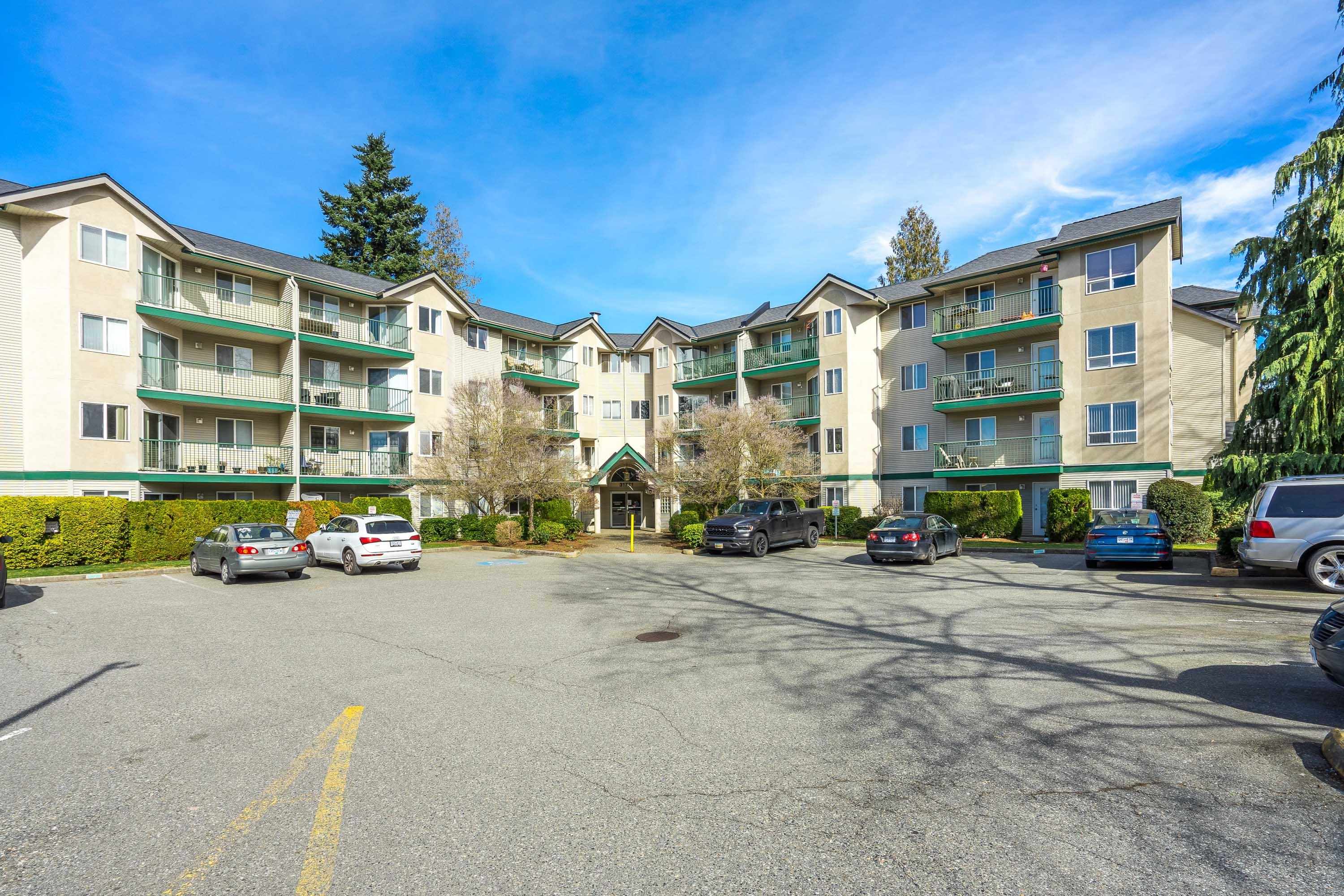 313 - 31771 Peardonville Road, Condo with 2 bedrooms, 2 bathrooms and 1 parking in Abbotsford BC | Image 2