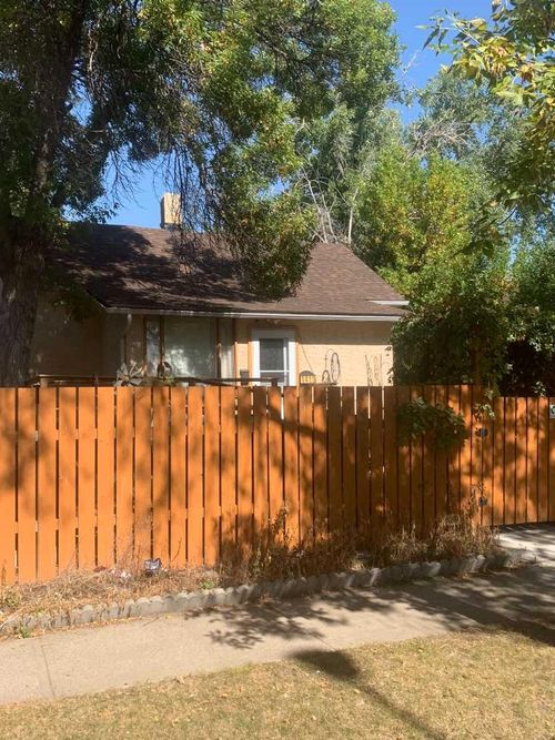 1411 3 Avenue N, Lethbridge, AB, T1H0J2 | Card Image