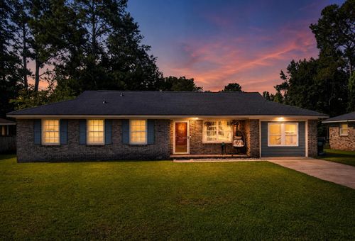 105 Beatrice Ln, Summerville, SC, 29485-8810 | Card Image