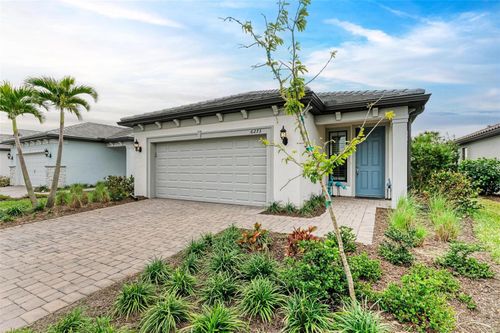 6273 Winding Pine Dr, NOKOMIS, FL, 34275-4358 | Card Image