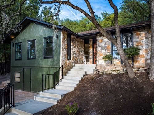 2400 Rockingham Cir, Austin, TX, 78704-3845 | Card Image