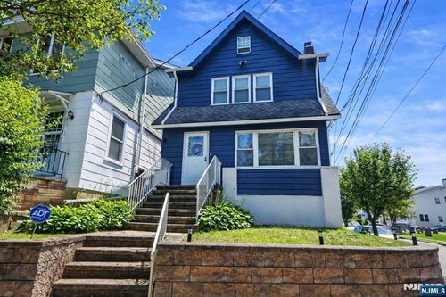 66 Garden Ave, Belleville, NJ, 07109-1764 | Card Image