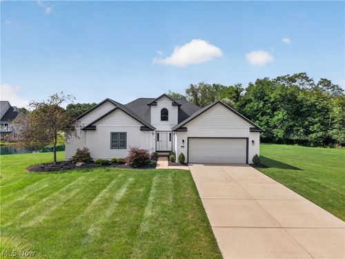 3270 Greentree Cir, Medina, OH, 44256-5915 | Card Image