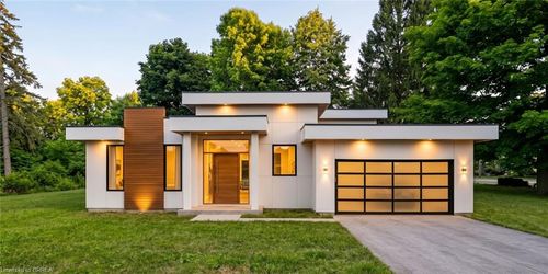 3 Lakeside Lane, Port Dover, ON, N0A1N2 | Card Image