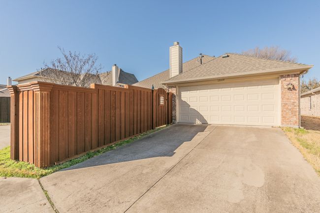 View of garage-back of property. Rear entry garage. | Image 26