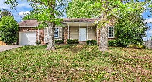 1710 Thistlewood Dr, Clarksville, TN, 37042-5177 | Card Image