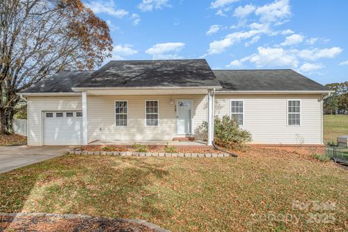 4980 Forest Ridge Dr, Hickory, NC, 28602-8166 | Card Image