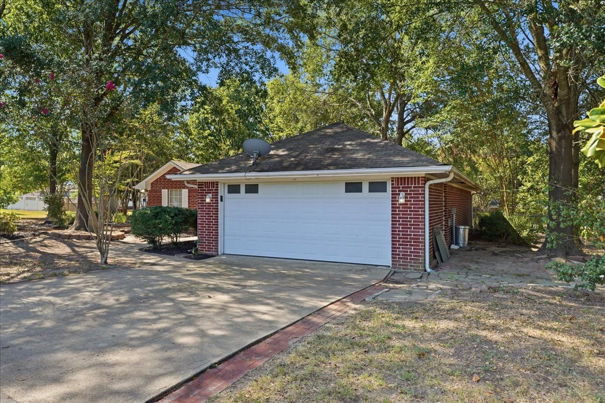 Residential in Mineola 3