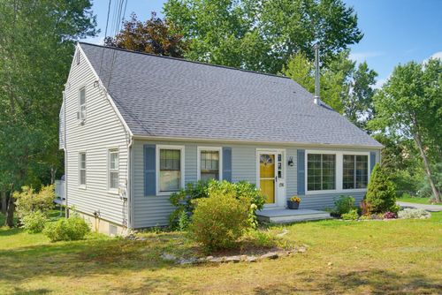 176 Exeter Rd, Newmarket, NH, 03857-2035 | Card Image