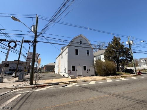 335 Myrtle Ave, Irvington, NJ, 07111-2768 | Card Image