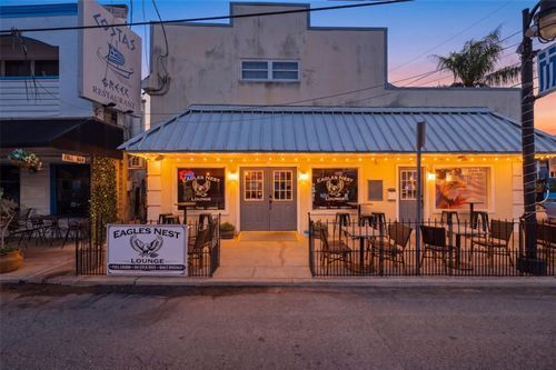 531 Athens St, Tarpon Springs, FL, 34689-3105 | Card Image