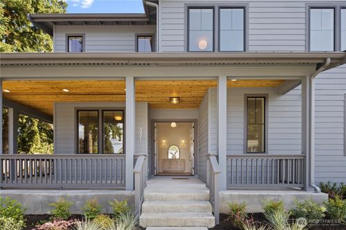 331 18th Avenue, Kirkland, WA, 98033 | Card Image
