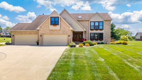 6302 Woodchuck Dr, Pendleton, IN, 46064-9076 | Card Image