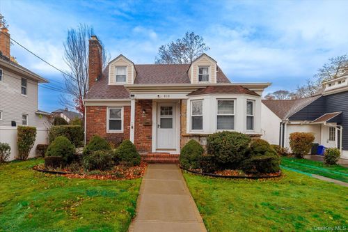 619 Ashland Ave, North Baldwin, NY, 11510-2659 | Card Image