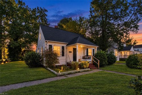 506 Homestead Ave, Hampton, VA, 23661-1534 | Card Image