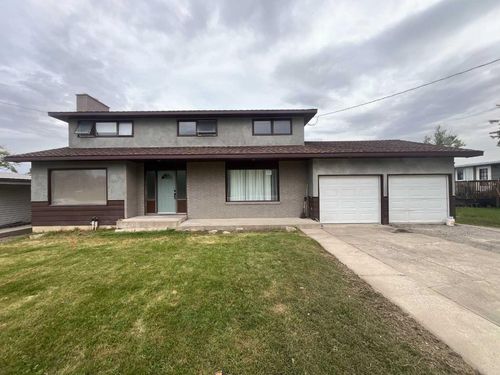 143 5 Ave E, Cardston, AB, T0K0K0 | Card Image