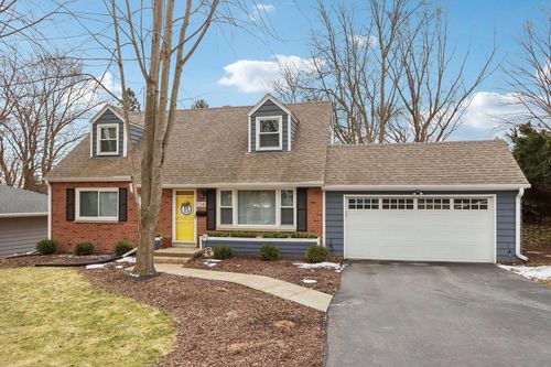 1341 E Roberta Avenue, Waukesha, WI, 53186 | Card Image