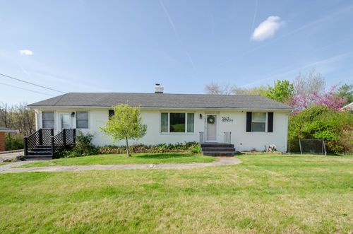 3823 Green Valley Dr, Roanoke, VA, 24018 | Card Image