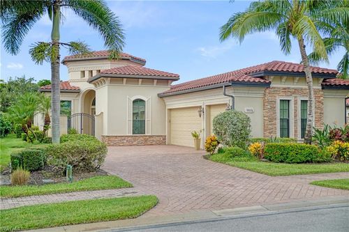 9313 Vercelli Ct, NAPLES, FL, 34113-7746 | Card Image