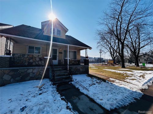 8727 Gary St, Dearborn, MI, 48126-2394 | Card Image