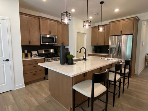 13763 Hollybrook Cir, Apple Valley, MN, 55124-6310 | Card Image