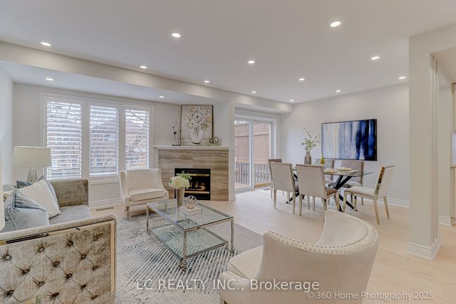 17A Silver Stream Ave, House attached with 4 bedrooms, 4 bathrooms and 2 parking in Richmond Hill ON | Image 4
