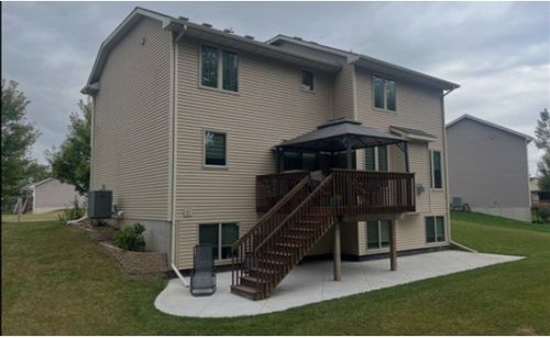 5833 Pine Ct, Johnston, IA, 50131-1045 | Card Image