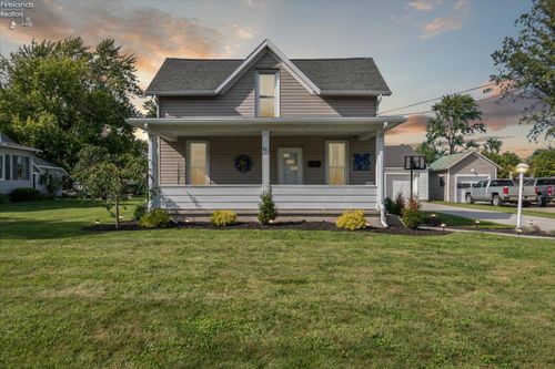 328 E Water St, Oak Harbor, OH, 43449-1455 | Card Image