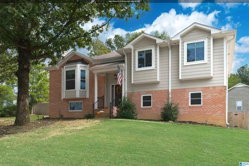 201 Stonecroft Dr, HELENA, AL, 35080-3550 | Card Image