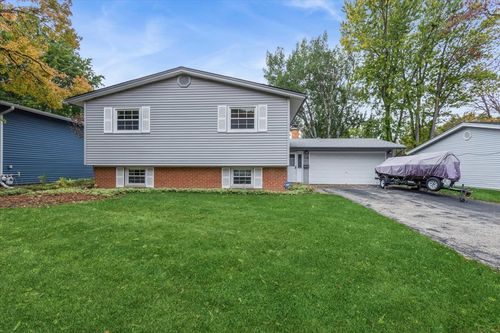 7138 Edgebrook Ln, Hanover Park, IL, 60133-3749 | Card Image