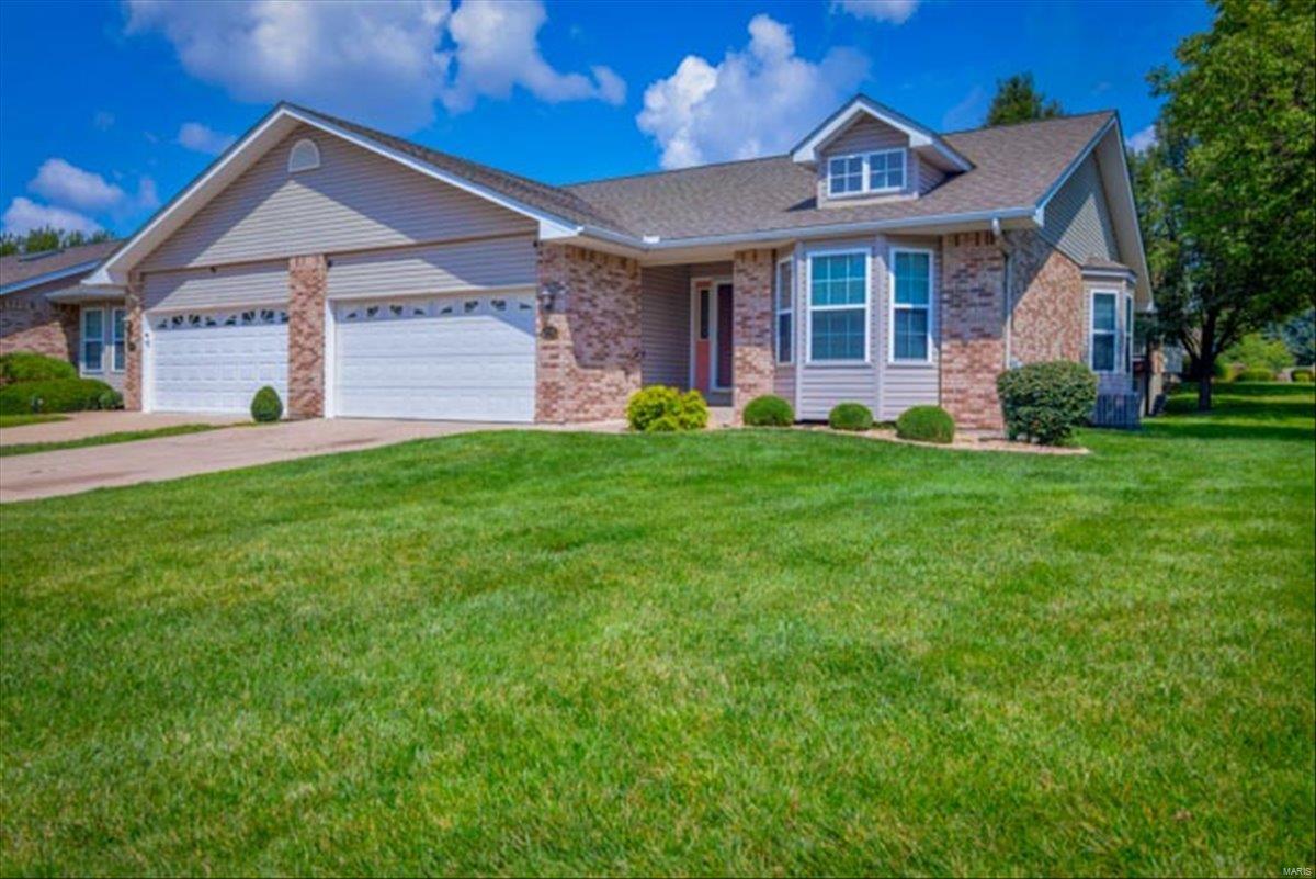 Braewood Cir, Saint Charles, MO 63301