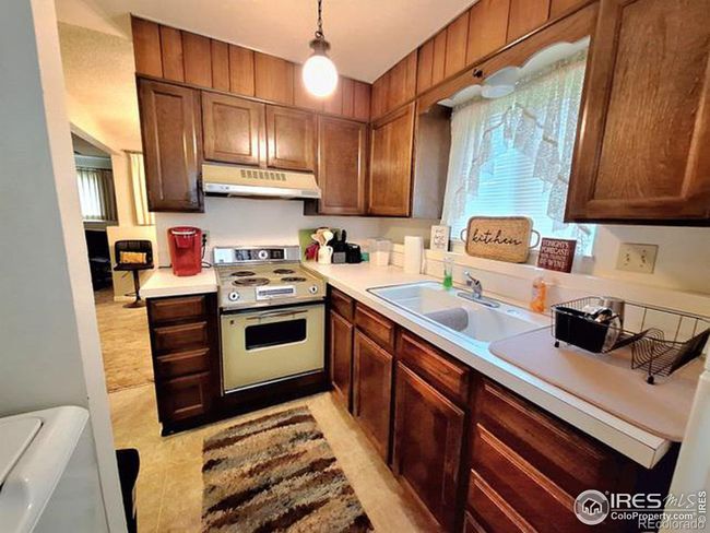 Garden Level Kitchen | Image 11