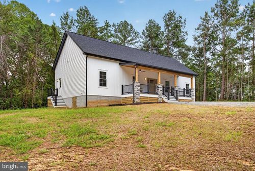 972 Days Bridge Rd, Mineral, VA, 23117-4985 | Card Image