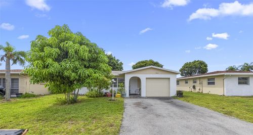 1060 Nw 49th Ct, Deerfield Beach, FL, 33064-1041 | Card Image