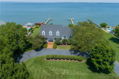 330 N Shore Rd, Locust Hill, VA, 23092-9607 | Card Image