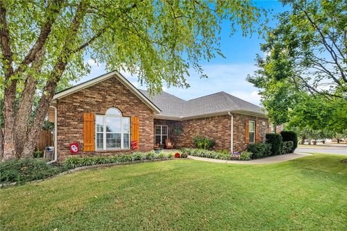 2100 Montclair Ave, Siloam Springs, AR, 72761-5505 | Card Image