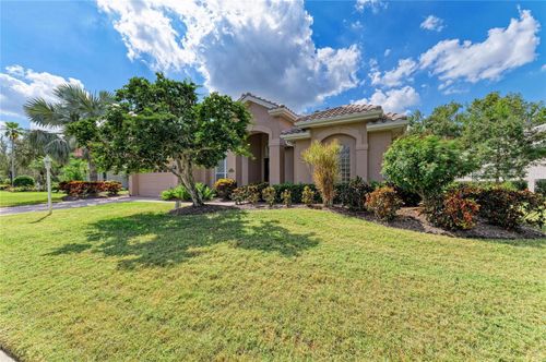 8122 Waterview Blvd, LAKEWOOD RANCH, FL, 34202-2262 | Card Image