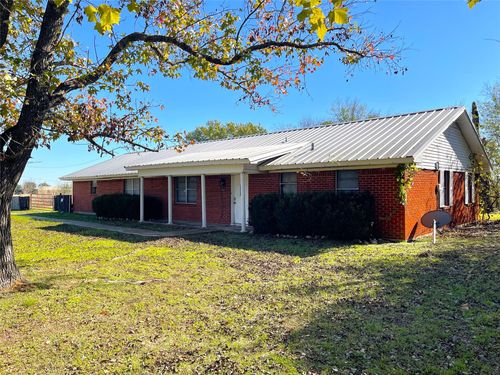 812 N Tyus St, Groesbeck, TX, 76642-2009 | Card Image